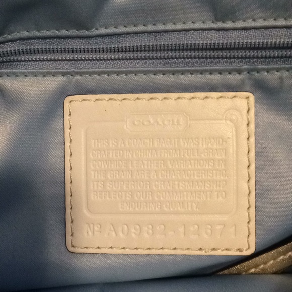 Coach cream leather with gold accent bag - Picture 7 of 8